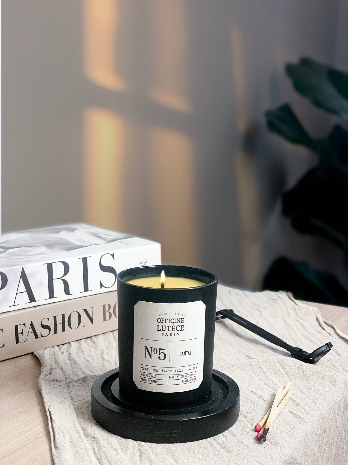 Scented Candle Nº5 Sandalwood - Officine Lutece