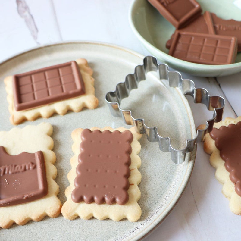 Biscuits School Chocolate Cutter and Mould  - Scrapcooking