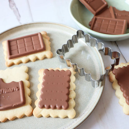 Biscuits School Chocolate Cutter and Mould  - Scrapcooking